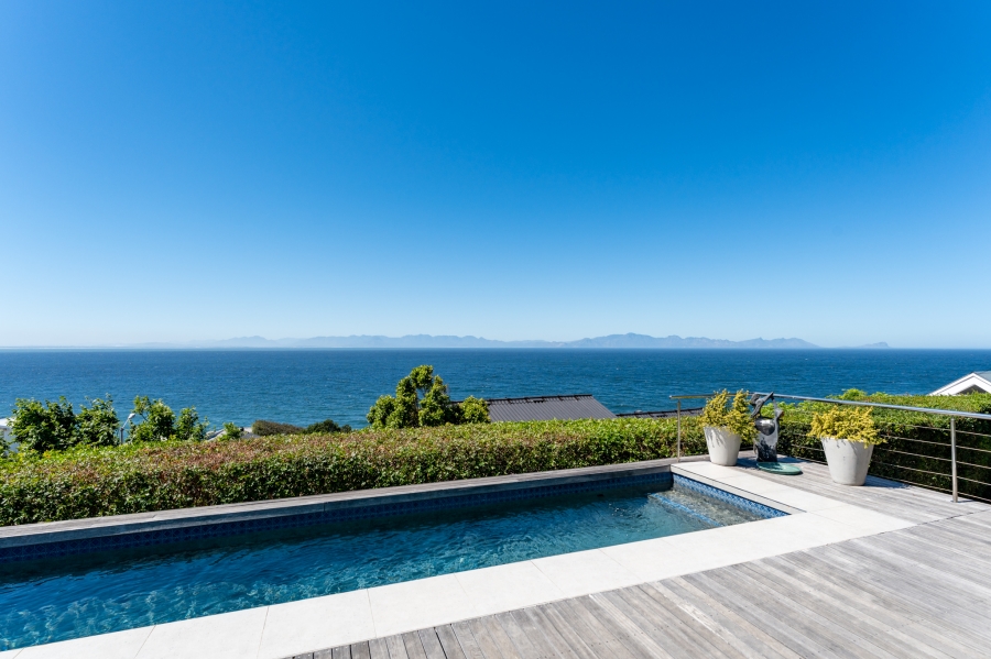4 Bedroom Property for Sale in Murdock Valley Western Cape